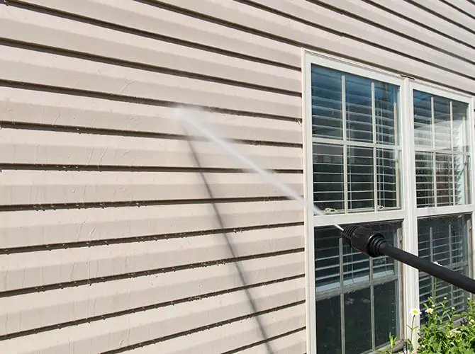 residential siding cleaning by expert power washing company edwardsville illinois