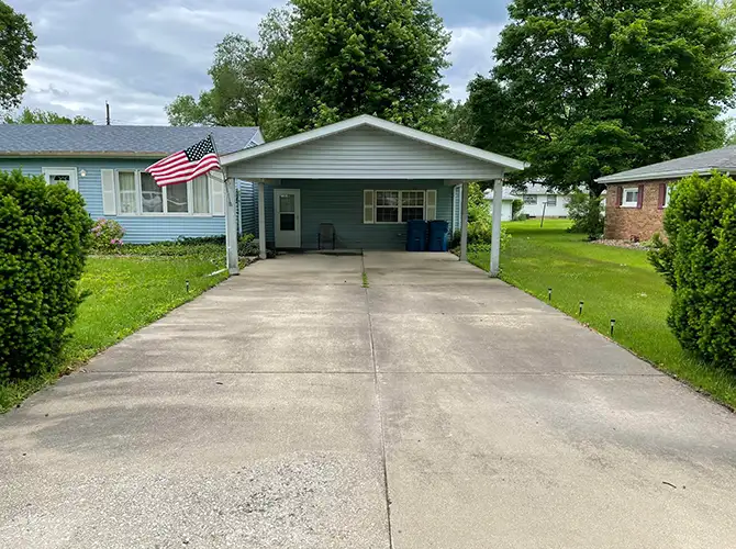 home driveway before pressure washing service belleville illinois